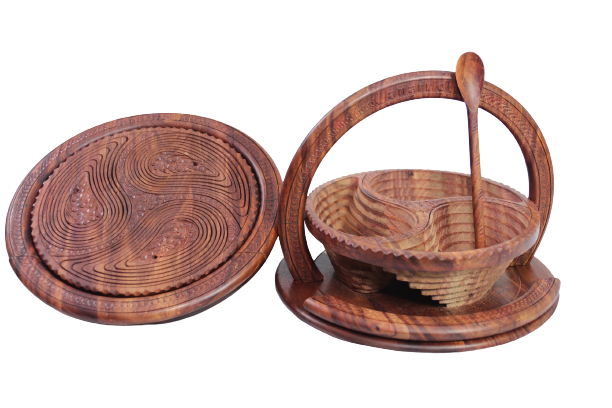 ANARRIO WOODEN BASKET: 3 PARTITIONS